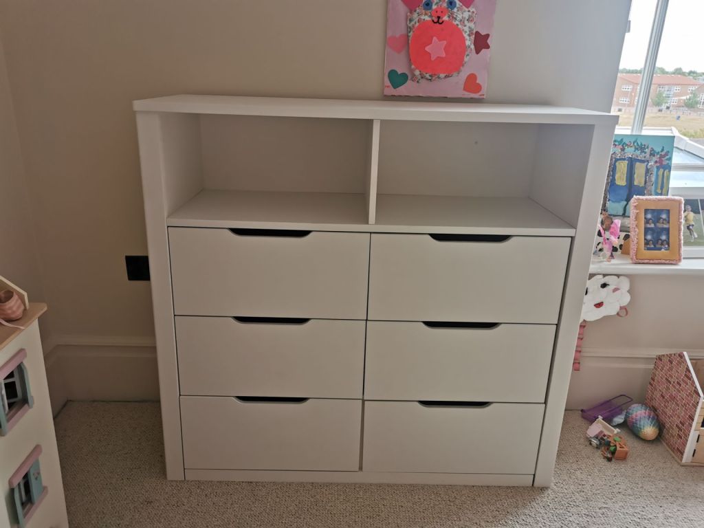 Assembled chest of drawers